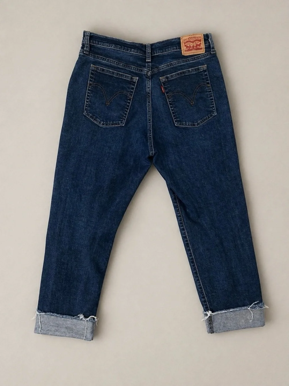 Levi’s Wedgie Straight Jeans Sz 32 High Rise Button Fly Distressed Dark Wash